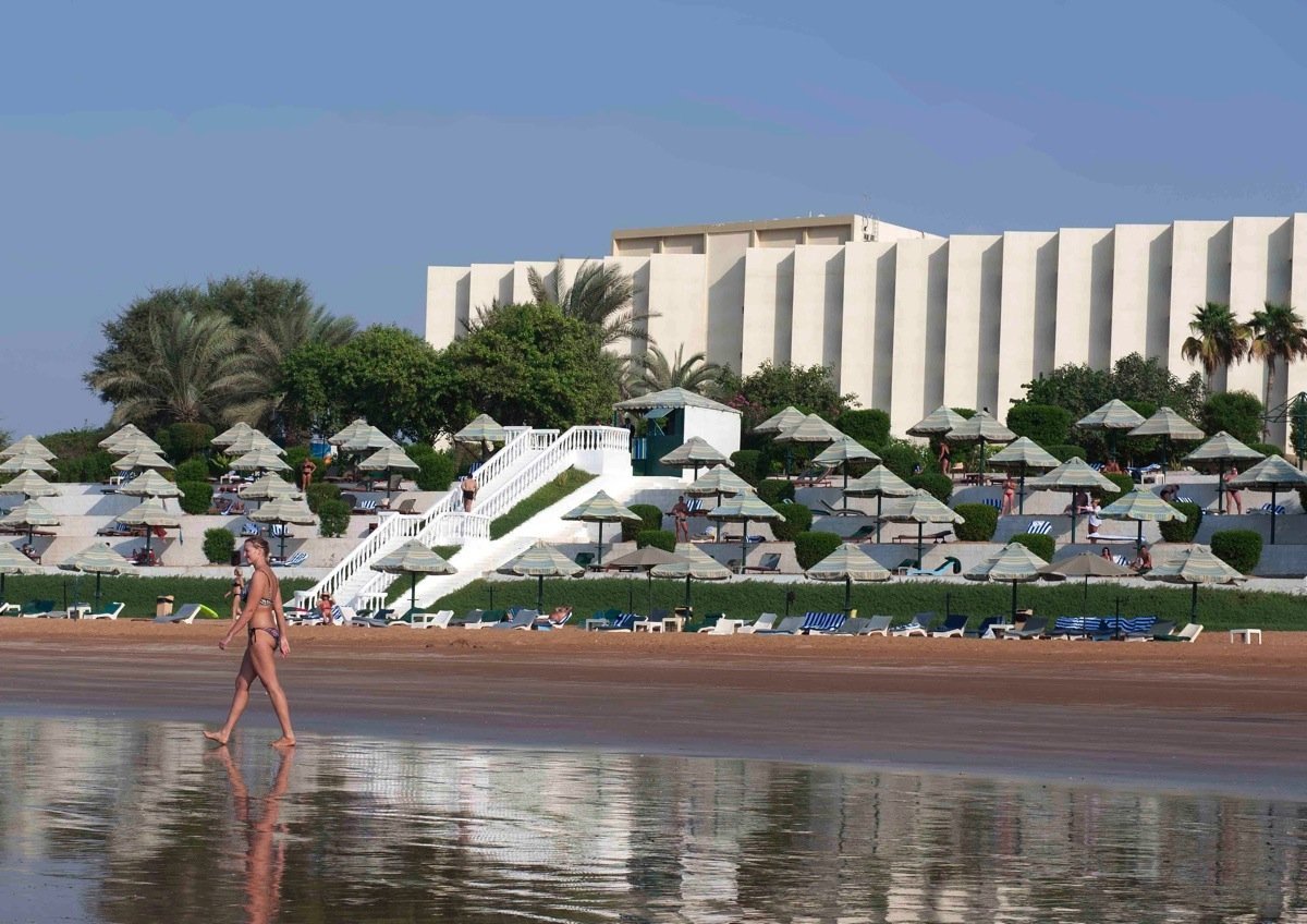 bm beach hotel дубай